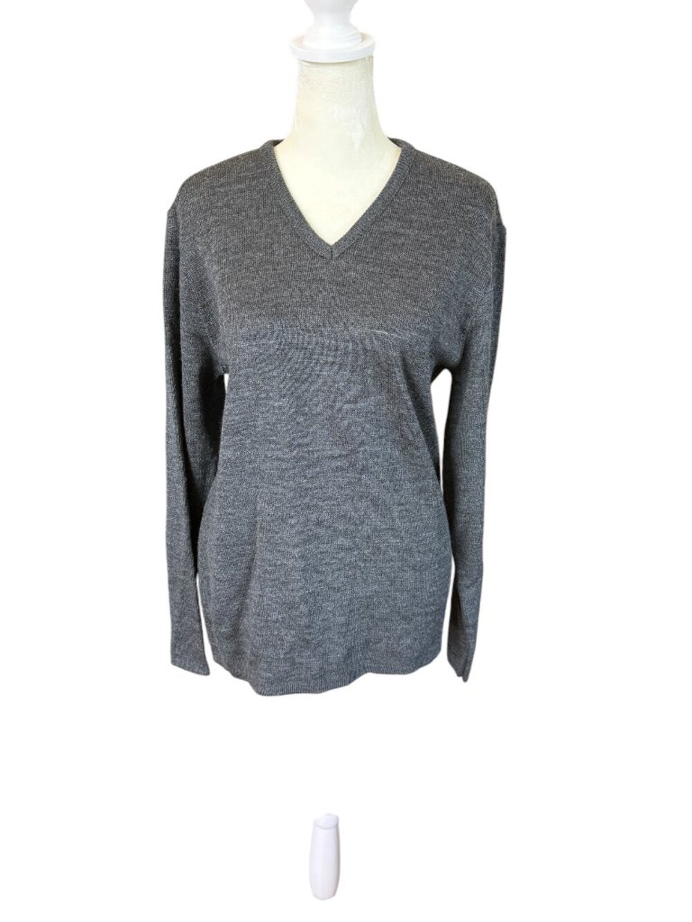 Doc & Amelia charcoal long sleeve v-neck stretchy pullover sweater size XS